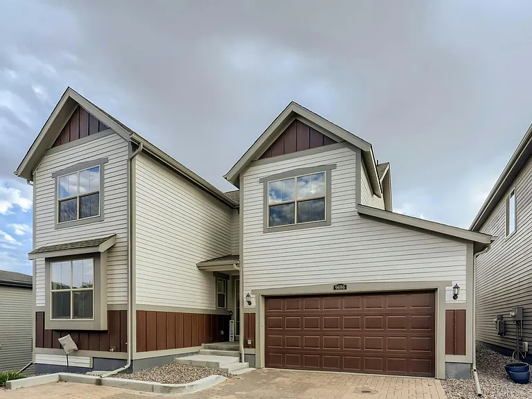 9696 Meeker St — Photo 1
