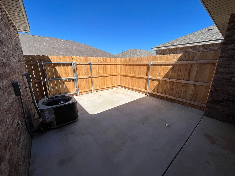 1124 N 7th St — Photo 22