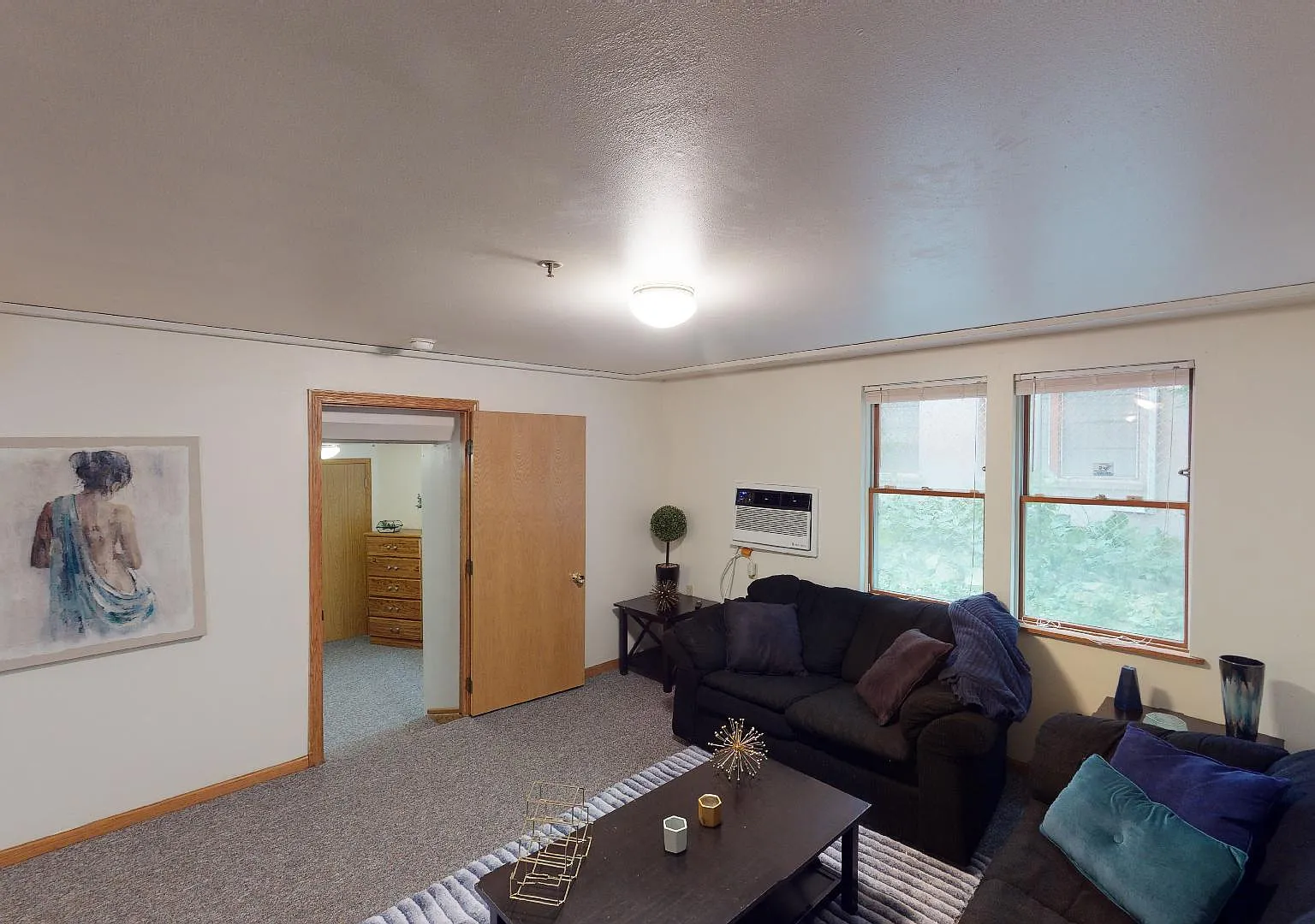 251 Langdon St — Photo 4