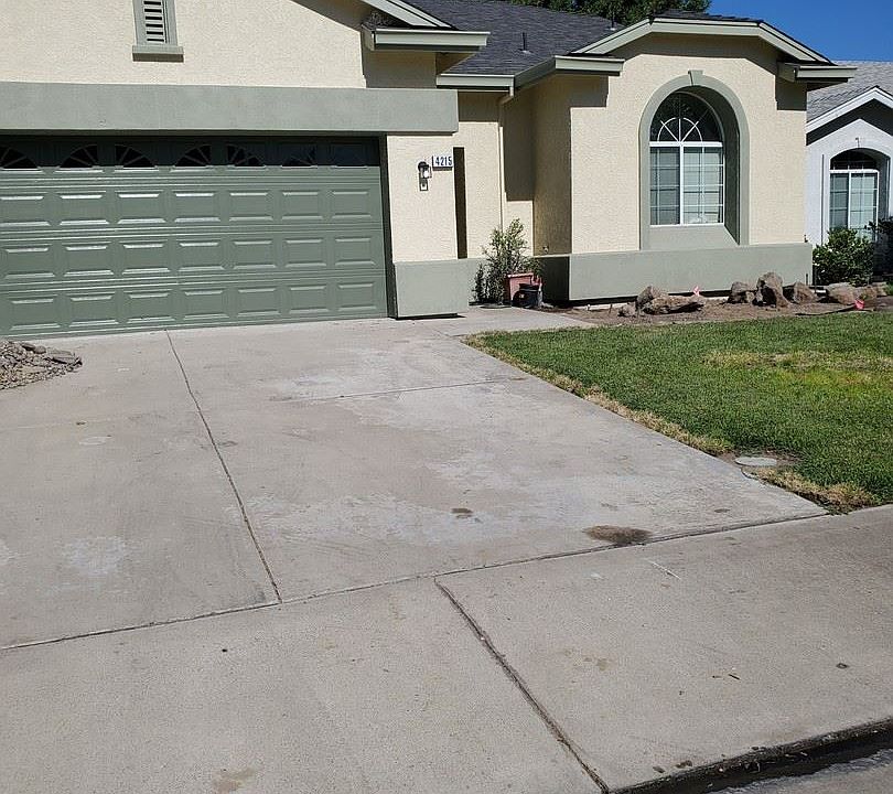 1st image of 4215 McKenna Dr