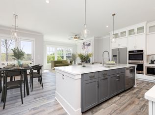 445 Maplewood Dr, Roswell, GA 30075