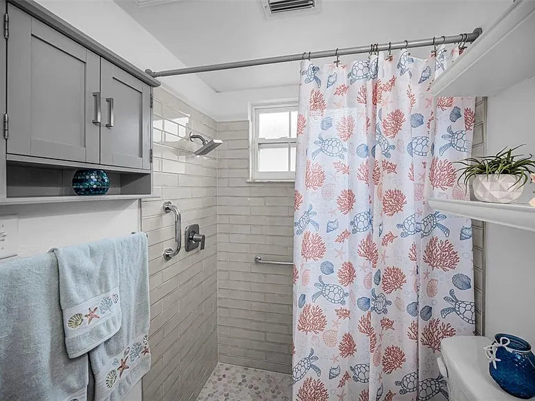 4200 Hampton Dr — Photo 26