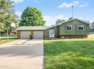 8117 Stub Hwy, Eaton Rapids, MI 48827