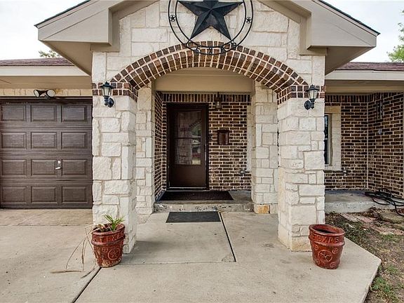 4th image of 1505 Cranford Dr
