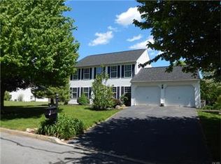 1030 Linden Hollow Ln, Allentown, PA 18104