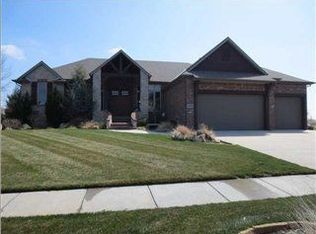 2604 N Paradise St, Wichita, KS 67205