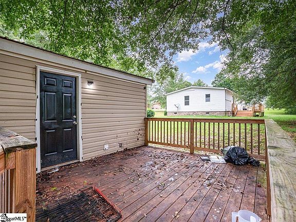 5th image of 113 Tate Dr