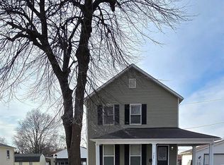 709 S Main St, Troy, IL 62294