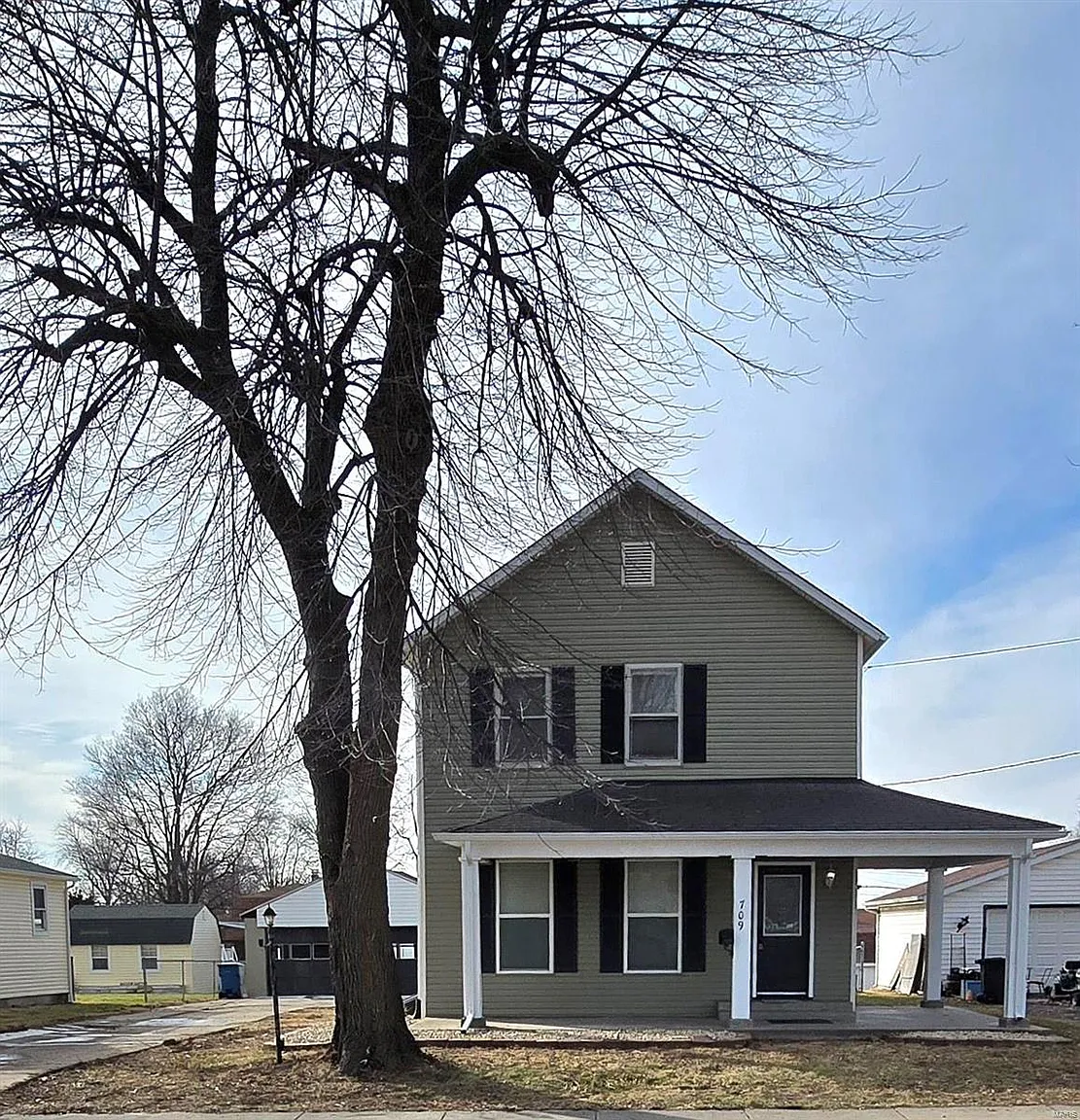 709 S Main St photo 1