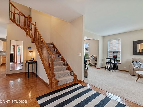 3rd image of 224 Somerset Dr