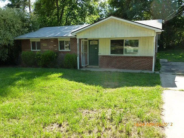 1401 Ridgeview Rd photo 1