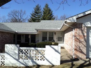 3111 N Molleck Dr, Peoria, IL 61604