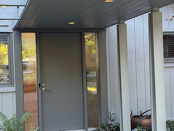 3rd image of 5650 Crabtree Rd