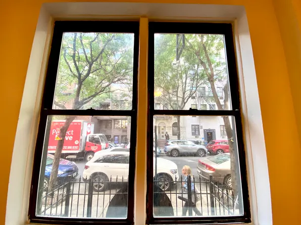 411 East 81st Street image 5 of 17