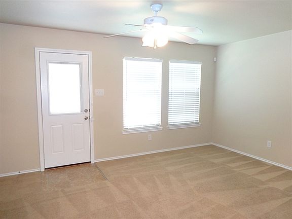 2nd image of 904 Honey Hollow Dr