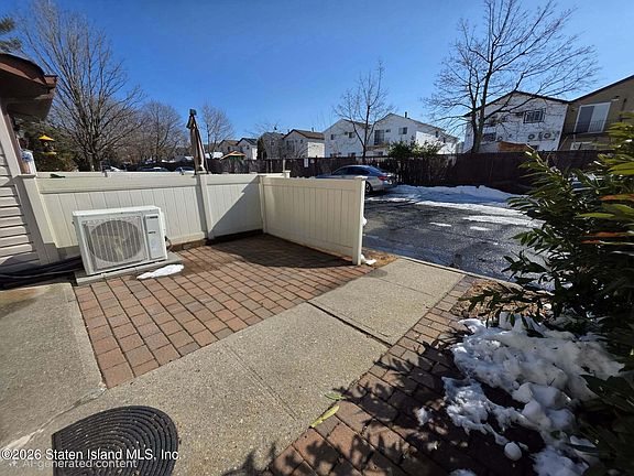 2nd image of 58 Selvin Loop