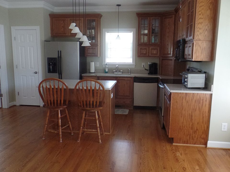 2nd image of 4940 Windmill Point Rd