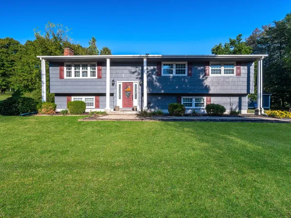 300 Mill Road, North Haven, CT 06473