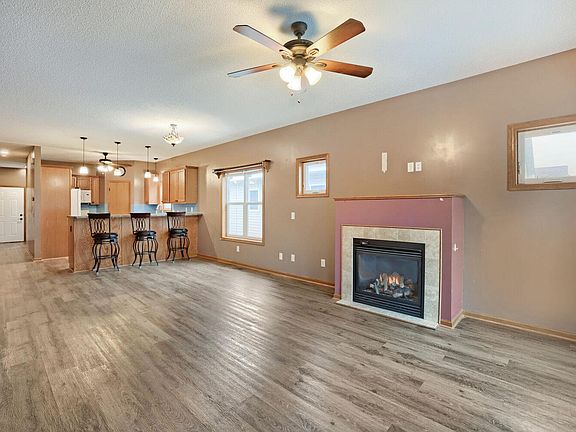 3rd image of 645 Tiffany Ln