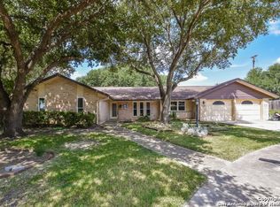 8707 Golden Point, Windcrest, TX 78239