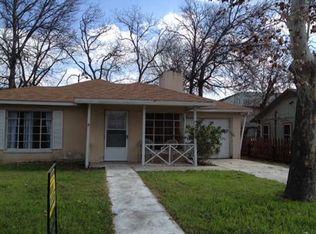 1054 Sycamore St, San Marcos, TX 78666
