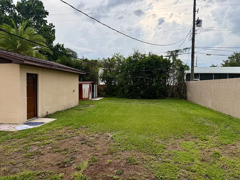 721 W Harvard St — Photo 4