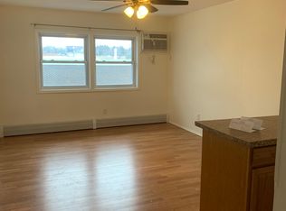 564 W Main St #2, Lake Zurich, IL 60047