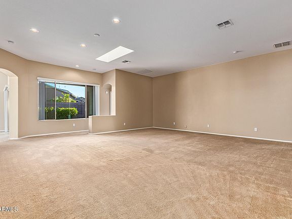 4th image of 3061 E DORAL Drive