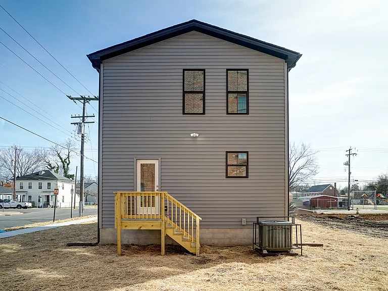 901 Commerce St #1 — Photo 37