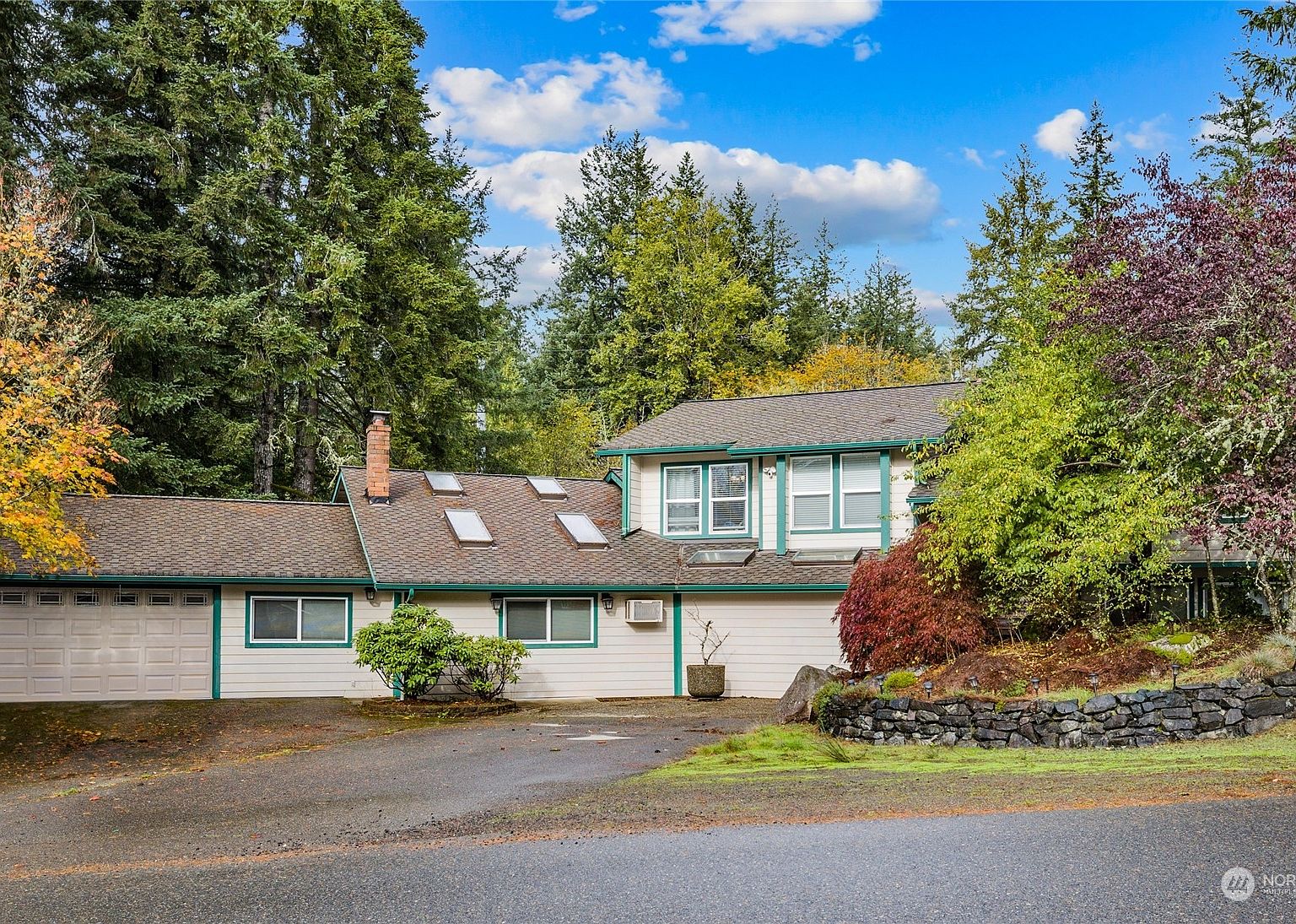 141 E Old Ranch Road