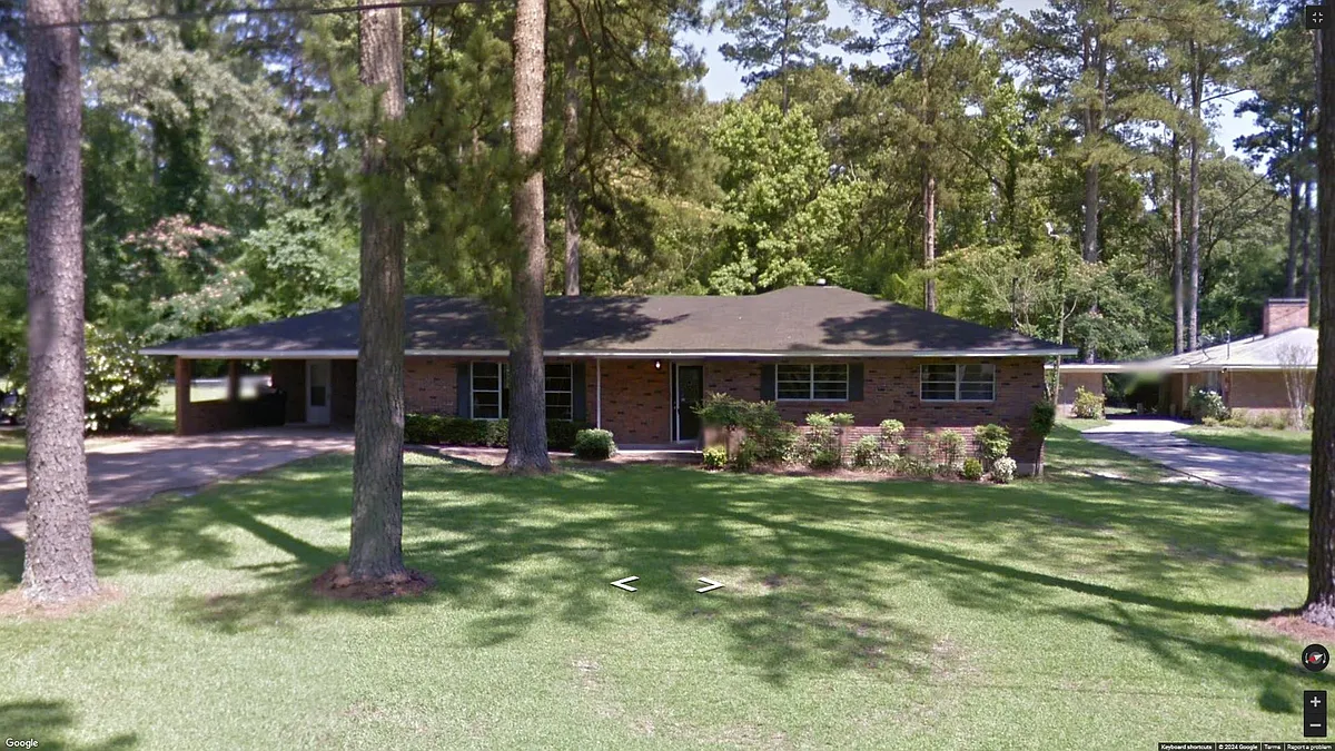 Incredible Curb Appeal - 1911 Roosevelt Dr