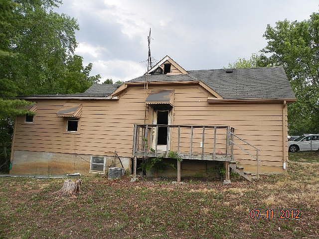 2nd image of 407 W Hill St