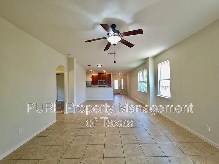 1697 Breanna Ln — Photo 4