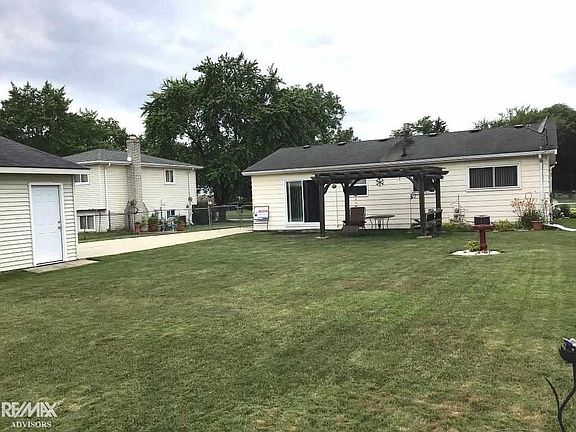 4th image of 53716 Brentwood Dr