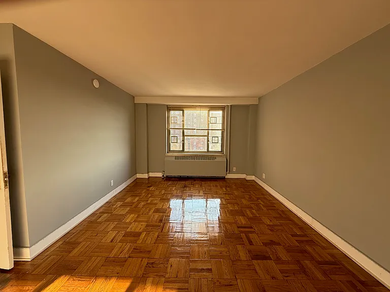 192-10 64th Ave #1B — Photo 7