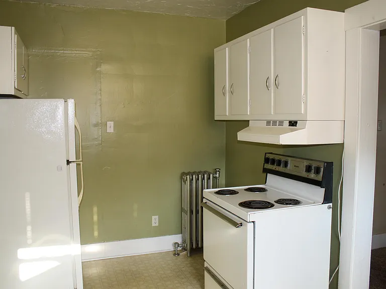 414 Division Ave #3 — Photo 3