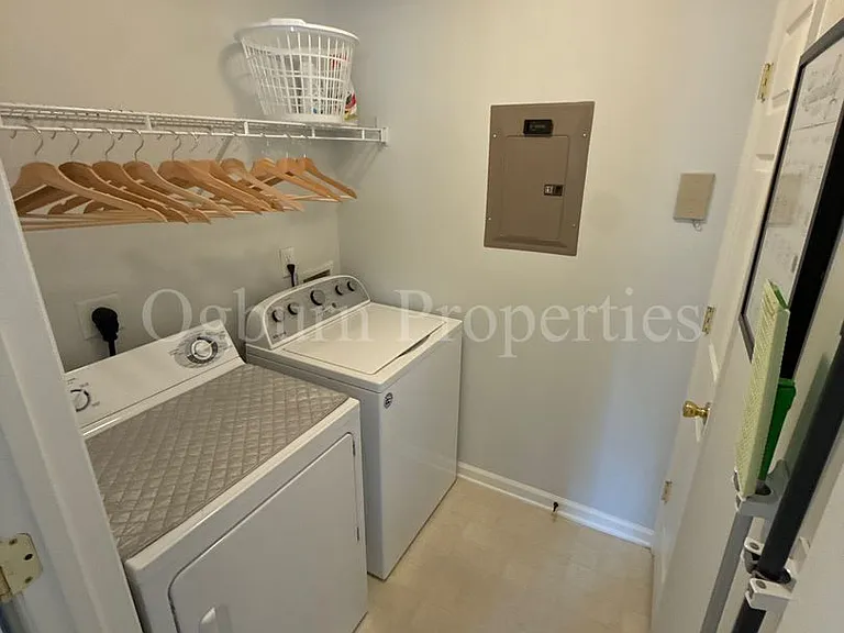 324 Scholastic Ct — Photo 12