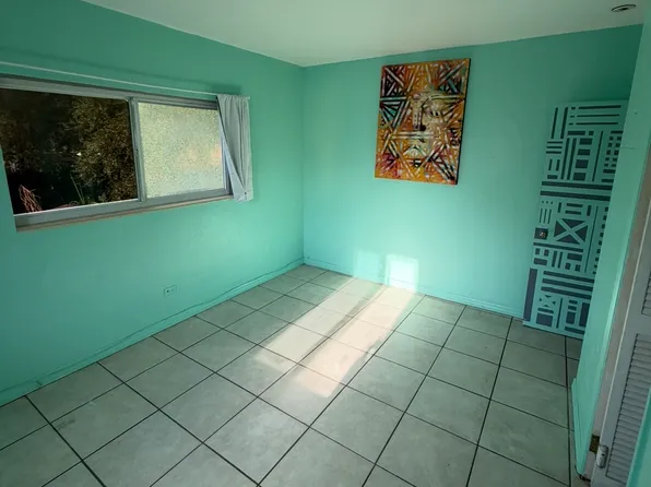 175 NE 55th St #1, Miami, FL 33137