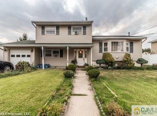 39 Beacon St, Port Reading, NJ 07064