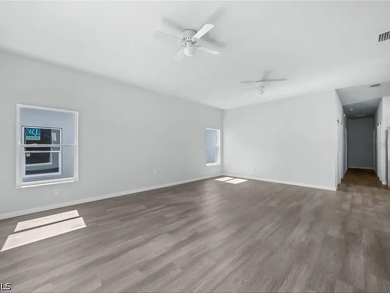 1483 Las Villas Blvd S — Photo 16