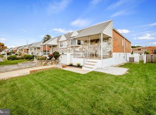 9751 Clark St, Philadelphia, PA 19115