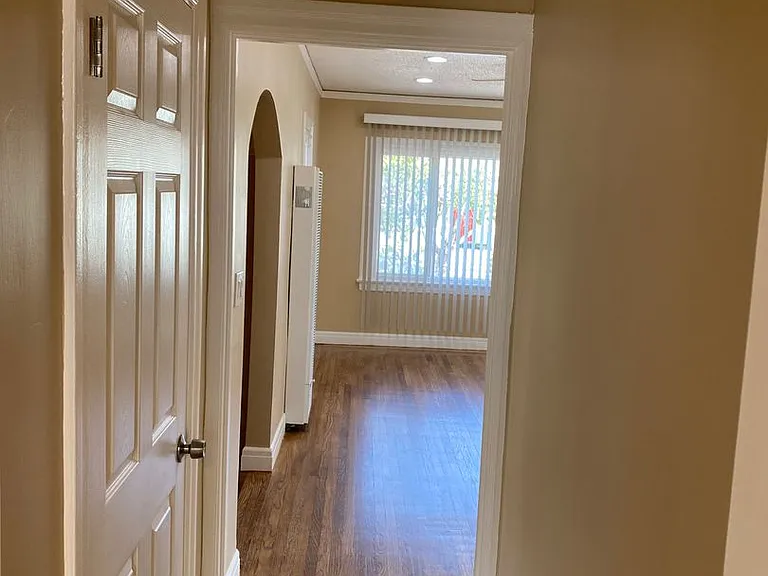 817 52nd Street — Photo 15