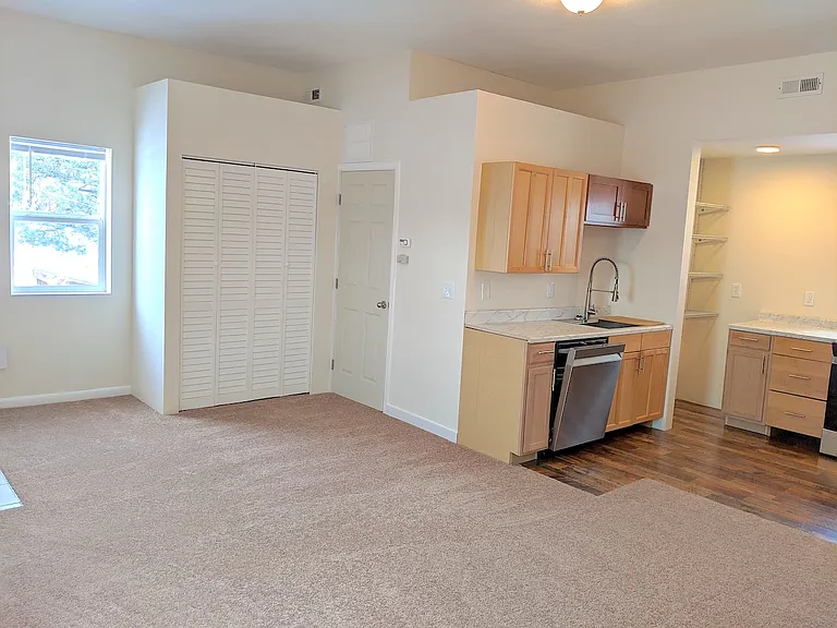 111 N Park St #D — Photo 15