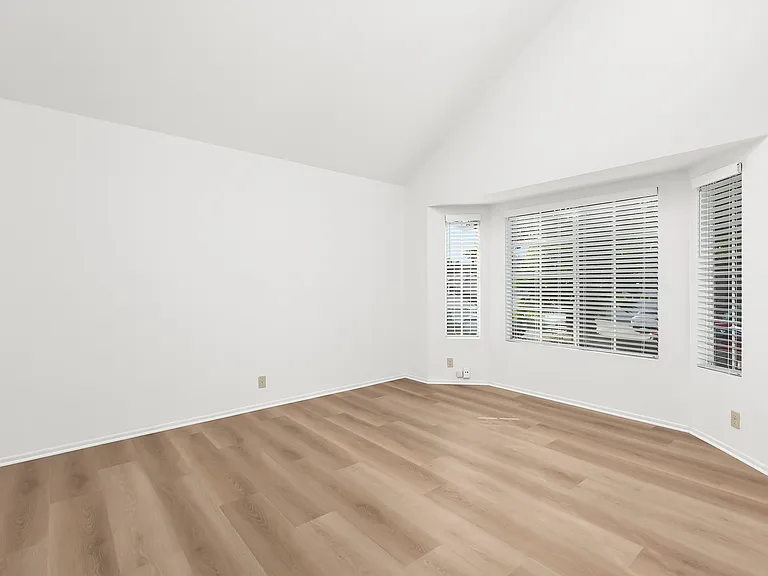 1719 Olamar Way — Photo 6
