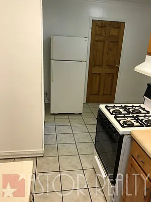 Rented by Astor Realty | media 25