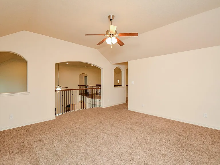 23610 Esperia St — Photo 27