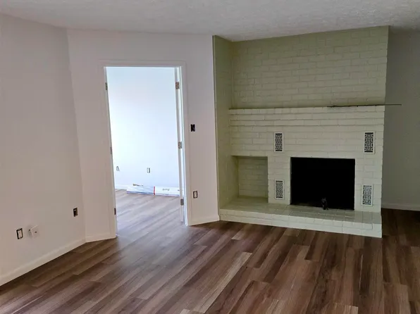 110 Turtle Creek Rd APT 6, Charlottesville, VA 22901