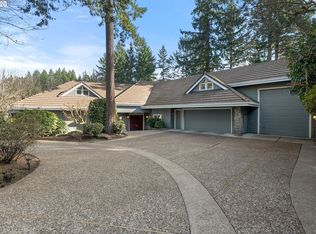 8 Dover Way, Lake Oswego, OR 97034