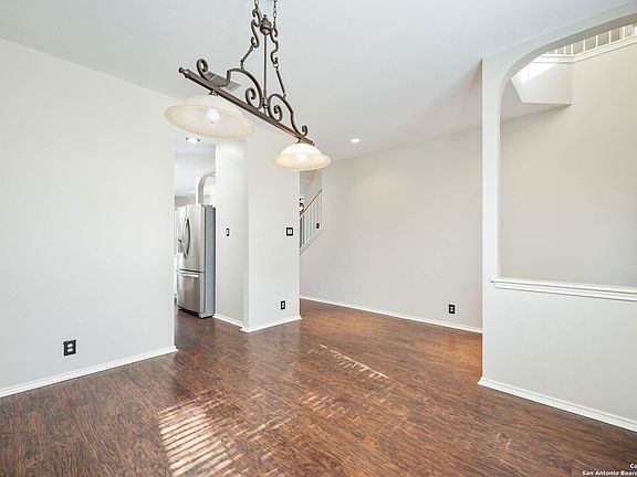 4th image of 9018 FOXGROVE WAY