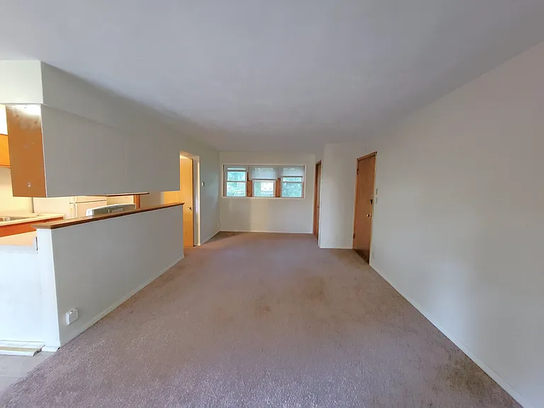 545 Birchcrest Dr — Photo 3